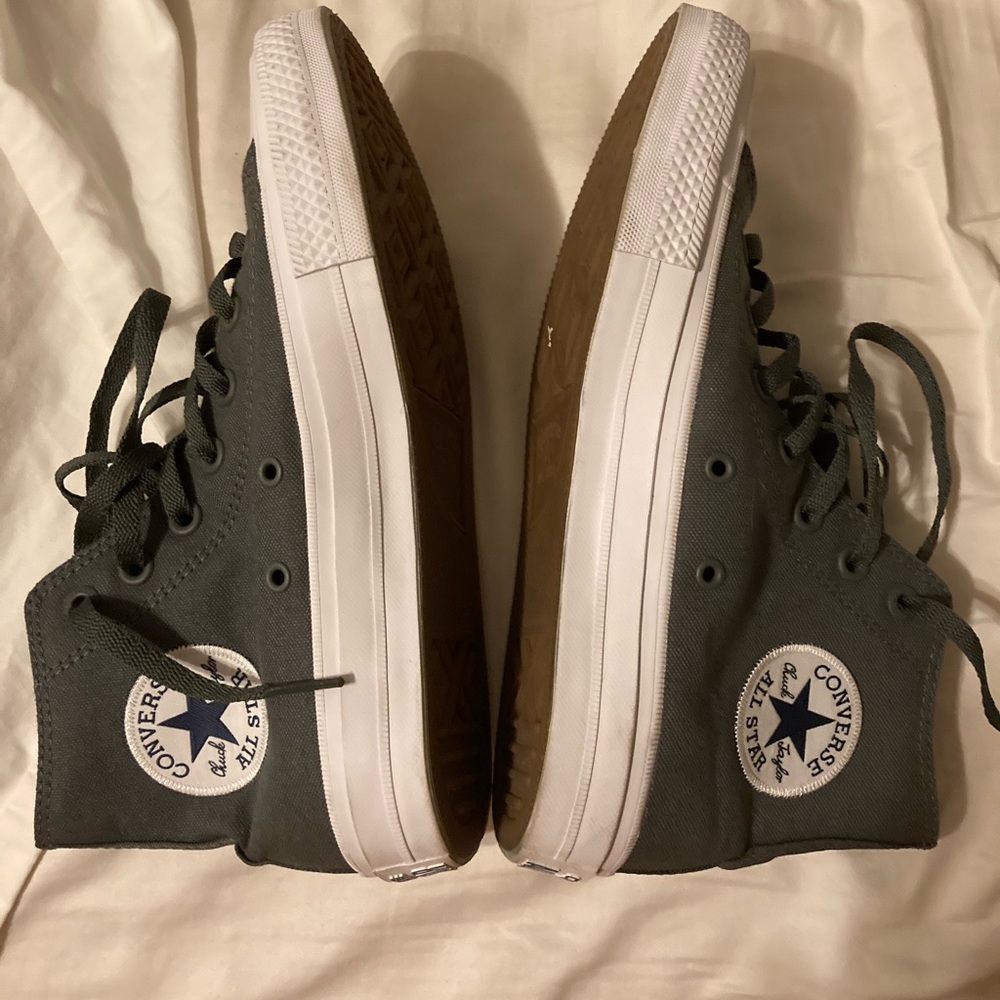 Dark grey converse, women size 8